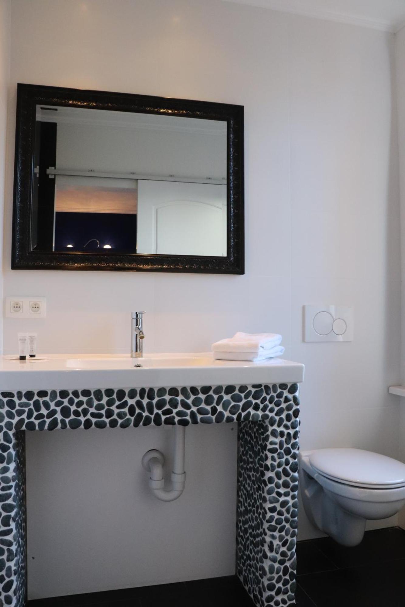 Hostel Lybeer Private Rooms Just For Two! Bruges Camera foto