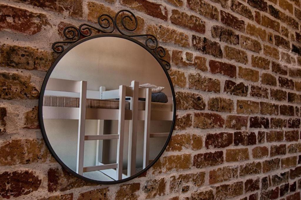 Hostel Lybeer Private Rooms Just For Two! Bruges Esterno foto