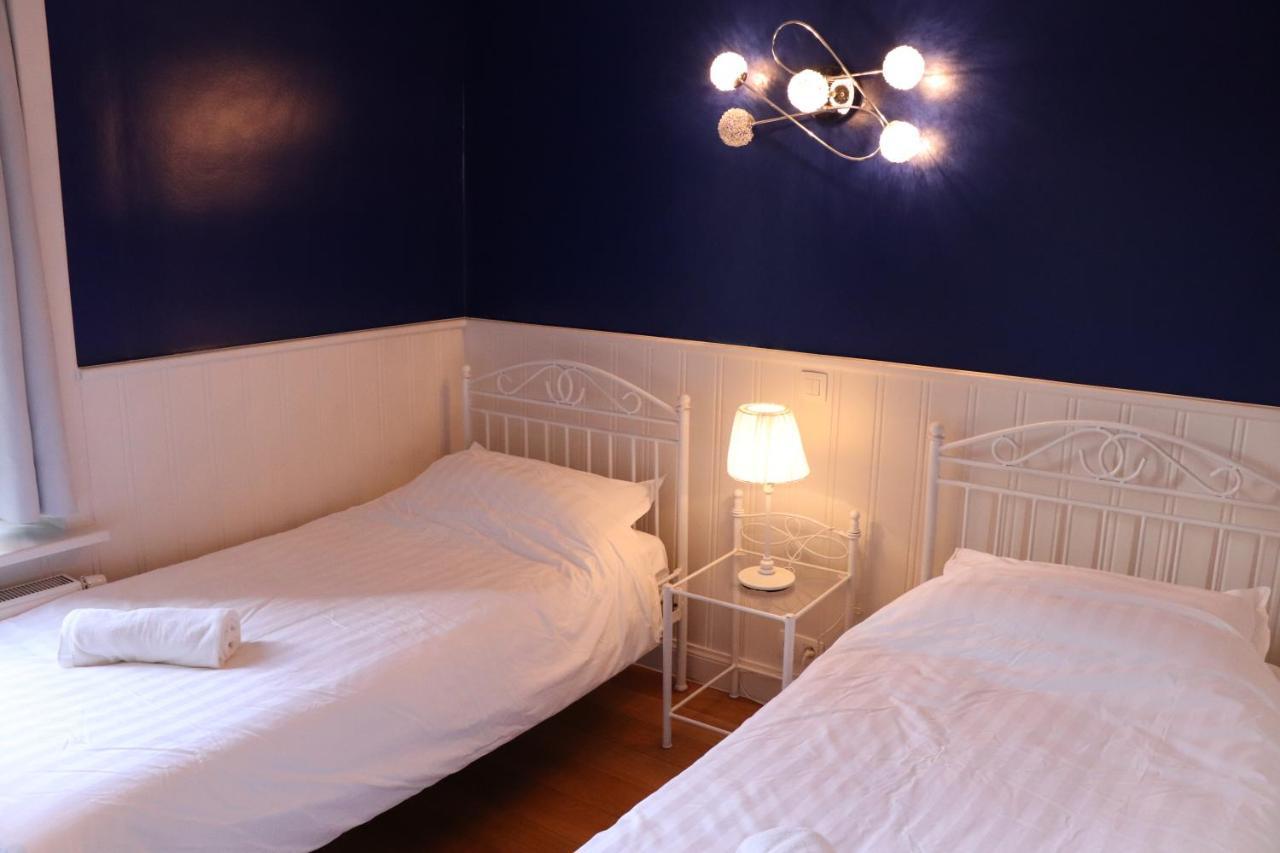 Hostel Lybeer Private Rooms Just For Two! Bruges Esterno foto